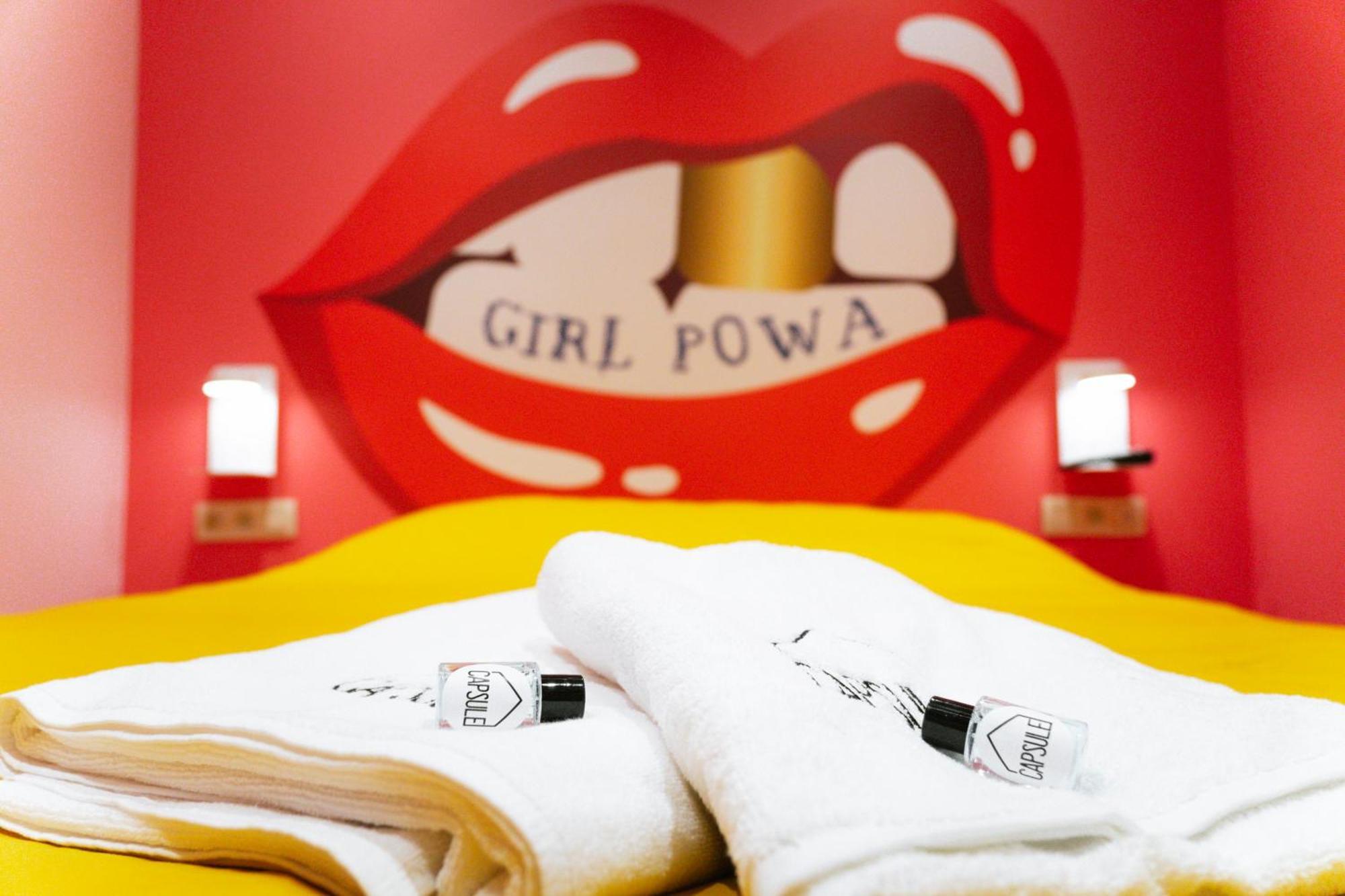 Capsule Girl Power Spa - Balneo - Sauna - Karaoke - Billard - 2 Chambres Шарлеруа Экстерьер фото